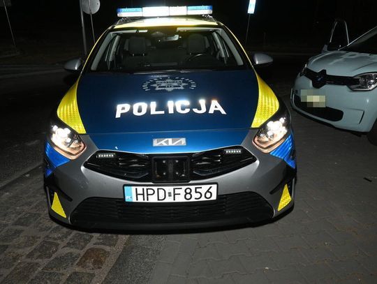 15-latek za kierownicą uderzył w radiowóz. Policjantki wyczuły od niego alkohol