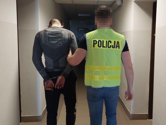 19-latek poszukiwany listem gończym włamał się do sklepu. W mieszkaniu miał marihuanę