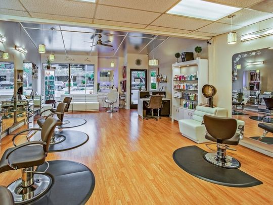 5 akcesoriów, które ułatwiają pracę fryzjera