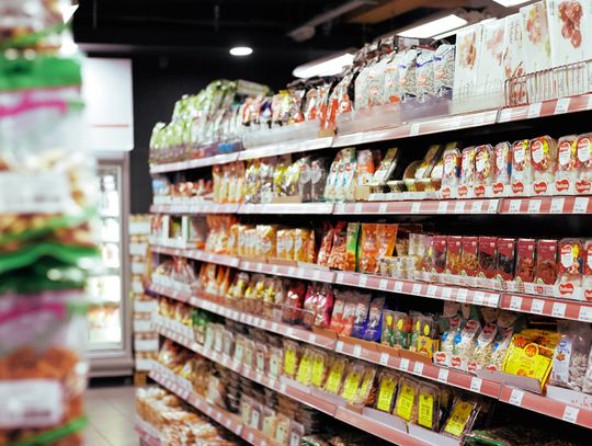 Biedronka i Lidl nie są najtańsze. Gdzie najmniej zapłacimy za zakupy?