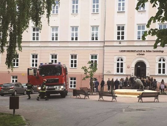 Bombowa matura sparaliżowała egzaminy | Super Tydzień