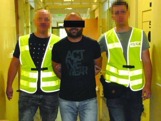 Bracia strażacy skatowali kolegę łomem | Super Tydzień