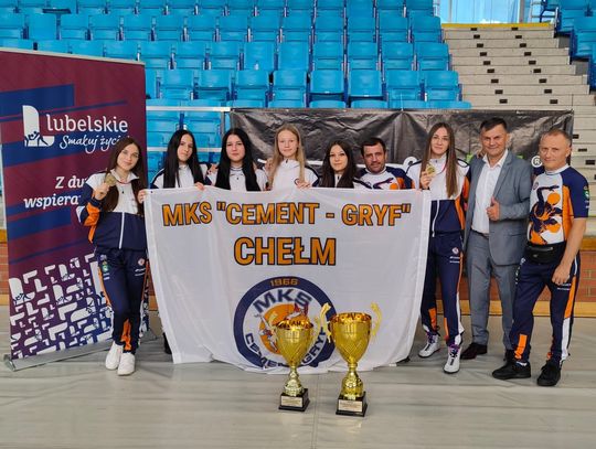 Zapaśniczki Cementu Gryfa Chełm z tytułami mistrzyń