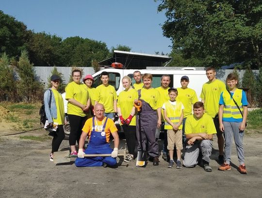 Cemex dla bezdomnych psów | Super Tydzień