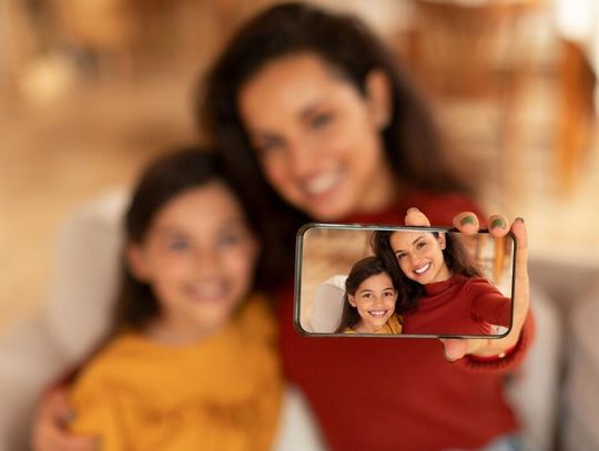 Chcesz pochwalić się dziećmi w social mediach? Zrób to z rozwagą!