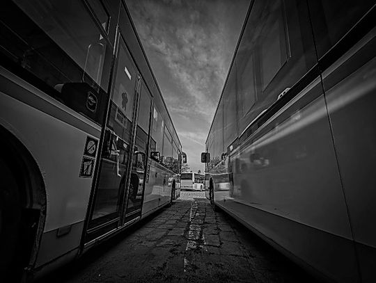 Chełm: Bezdomni grzeją się w autobusach