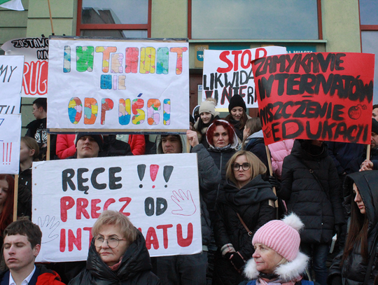 Chełm: "BUDOWLANI" murem za Budowlanką! Wspierają protestujących