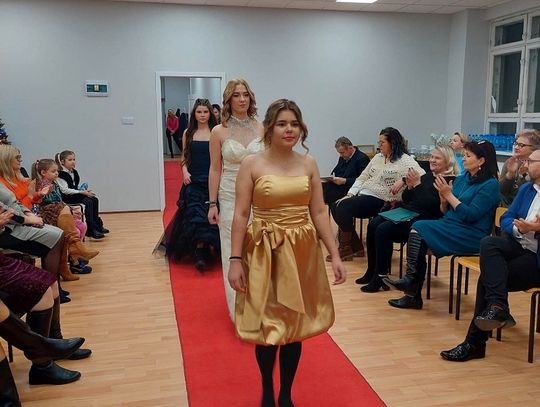 Chełm: Pokaz mody w Szkole WILIAMS - "Dialog pomiędzy generacjami" [ZDJĘCIA]