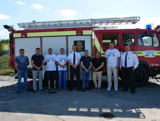 Chełm. Do Mikołajowa jadą kolejne samochody. Do ich przekazania doszło w Chełmie [ZDJĘCIA]