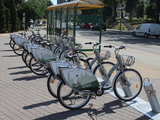Chełm. Już od ponad dwóch tygodni działają rowery miejskie. Czy chełmianie z nich korzystają?