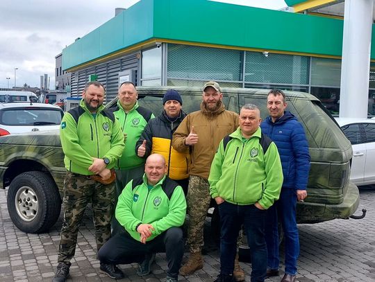 Chełm. Nasze morsy przekazały świece okopowe i inne produkty [ZDJĘCIA+WIDEO]