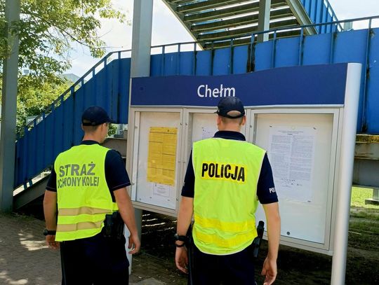 Chełm. Pijany 37-latek rozrzucał śmieci i obrażał funkcjonariuszy SOK