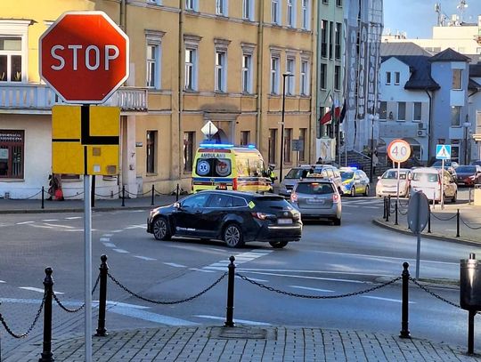 Chełm. Potrącenie pieszej przy urzędzie miasta
