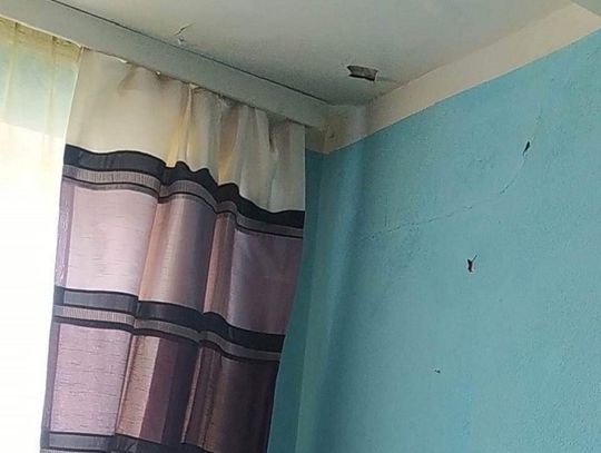 Chełm: Topi się śnieg i woda zalewa mieszkanie. TBS zajęło się już sprawą [FILM]