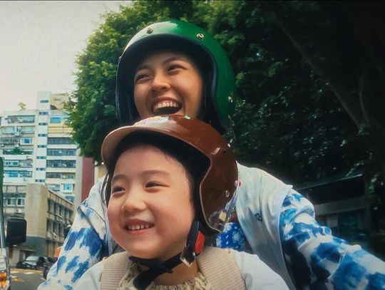 Na ostatnim w tym roku spotkaniu DKF "Rewers" omówiony zostanie film „Left-Handed Girl. To była ręka… diabła!”.