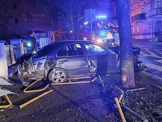 Chełm. Rozbił auto i uciekł pieszo. Ustalają, jak doszło do zdarzenia [ZDJĘCIA]