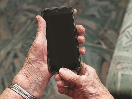 Chełm: Rozładowany telefon uchronił przed oszustami