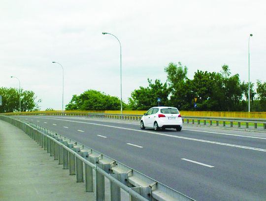 Chełm: Stan wiaduktu martwi specjalistę