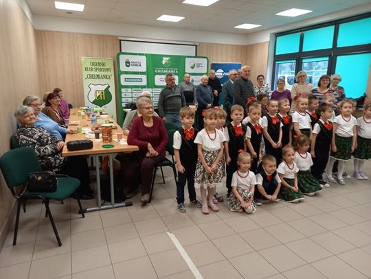 Chełm: Święto babci i dziadka podczas spotkania koła Polskiego Związku Niewidomych