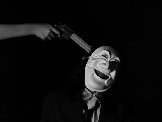 Chełm: Torturowali i przypalali rozgrzaną lokówką