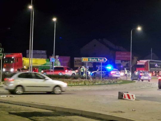 Chełm. UWAGA! Korków na Rejowieckiej ciąg dalszy. Na rondzie Dmowskiego doszło do kolizji... [FILM]