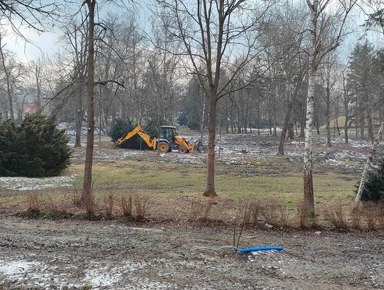 Chełm: W Parku Miejskim trwają prace rozpoczęte przez poprzedniego wykonawcę