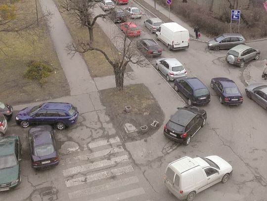 Chełm: Więcej parkingów pod Gmachem?