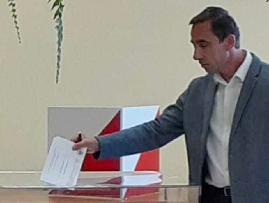 Czy wójt Ćwir agitował?