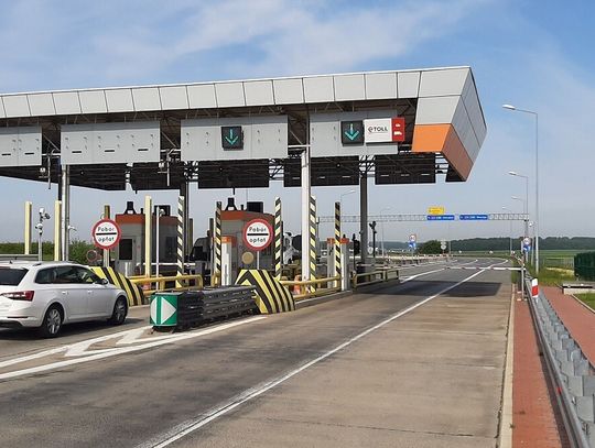 77 naruszeń e-TOLL w jednym autokarze. Ukraiński przewoźnik po kontroli na granicy zapłaci ponad 115 tys. zł
