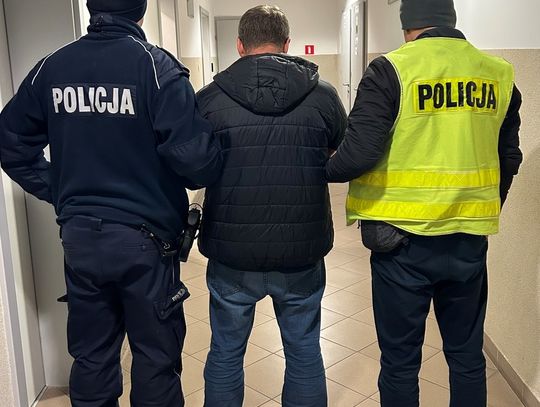 Obywatel Ukrainy deportowany za kilka kradzieży w „Biedronce”