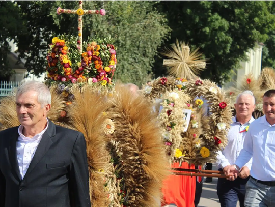 Dożynki Powiatowe w Nowinach – święto plonów i tradycji