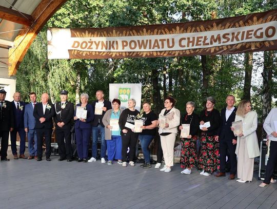Tegoroczne święto plonów w powiecie chełmskim było okazją nie tylko do podziękowania za zebrane plony, ale również do zaprezentowania lokalnych tradycji, umiejętności kulinarnych i pomysłowości mieszkańców. W ramach powiatowych konkursów rywalizowały koła gospodyń wiejskich, sołectwa, jednostki OSP