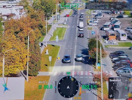 Dron nad Chełmem. Policja ujawniła 14 wykroczeń na głównych ulicach miasta