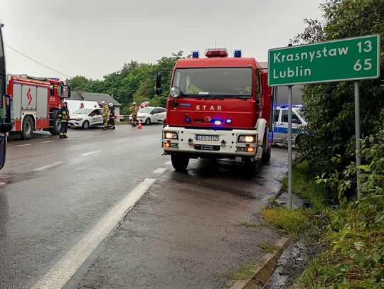 Dwie kolizje na DK17 w Izbicy – sprawczyni jednej z nich ukarana mandatem, druga trafi do sądu