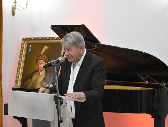 Dwór Sztuki w Siennicy Różanej oficjalnie otwarty. To pierwszy taki obiekt w Polsce