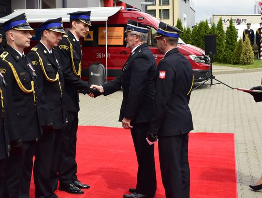 Dzień Strażaka 2026. Chełmscy strażacy odebrali zasłużone awanse i odznaczenia [ZDJĘCIA]