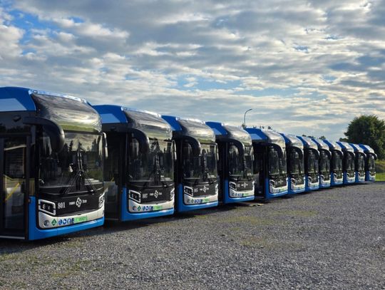 26 autobusów wodorowych wozi już chełmian na wszystkich liniach. Dostawy zakończono w październiku, stacja tankowania pracuje bez przestojów.