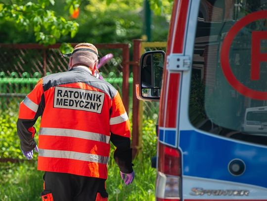 Furiat zbluzgał ratowników