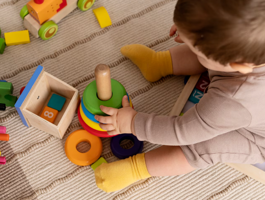 Wszystkim formalnościom związanym z przygotowaniem inwestycji, która polegać będzie na budowie obiektu żłobka w Żółtancach-Kolonii, stało się zadość. Gmina podpisała umowę z wykonawcą, a więc teraz nie pozostało już nic innego, jak czekać na symboliczne wbicie tzw. pierwszej łopaty.