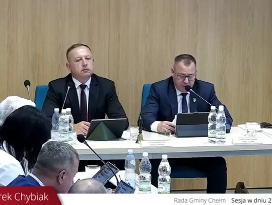Choć radni gminni poparli wniosek do Ministerstwa Spraw Wewnętrznych i Administracji o zmianę nazwy, proces ten został gwałtownie zakwestionowany przez radnego powiatowego Artura Juszczaka. Postanowił on złożyć do wojewody lubelskiego oficjalne zawiadomienie o możliwości naruszenia prawa.