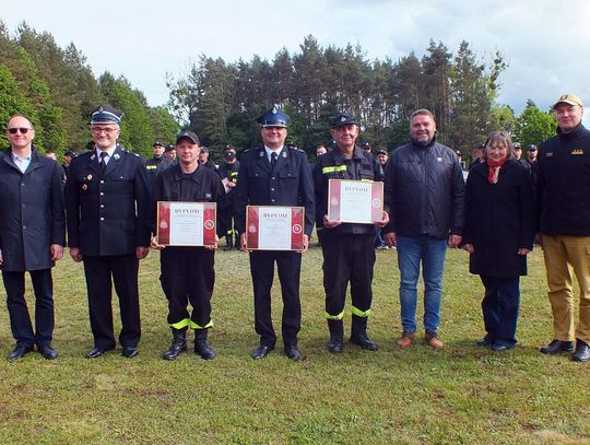 Po blisko trzech dekadach sprawowania funkcji Gminnego Komendanta Ochotniczych Straży Pożarnych, druh Tadeusz Sinkowski oficjalnie pożegnał się ze stanowiskiem, które piastował w latach 1997–2026. Podczas uroczystej sesji rady gminy, władze samorządowe oraz strażacy podziękowali mu za lata poświęceń