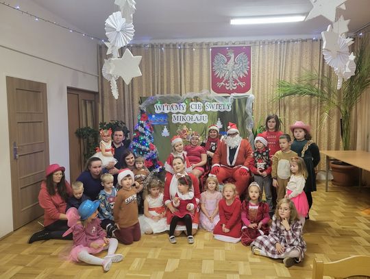 Mikołaj odwiedził dzieci w Centrum Społeczno-Kulturalnym w Gorzkowie [ZDJĘCIA]