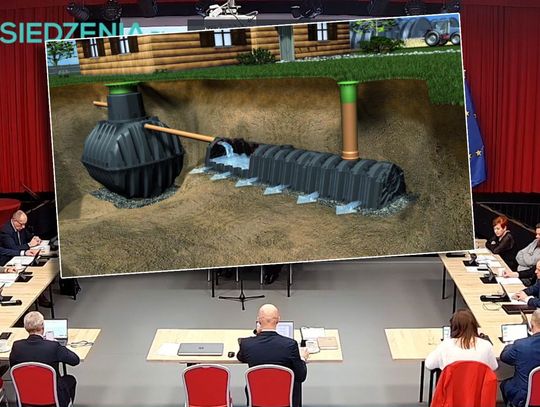 wizualizacja oczyszczalni ścieków na tle kadru z sesji rady gminy hańsk