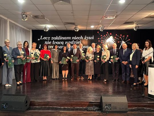 Gm. Krasnystaw. Docenili tych, którzy kształtują młode pokolenie. Gminny Dzień Edukacji Narodowej w Siennicy Nadolnej [ZDJĘCIA]