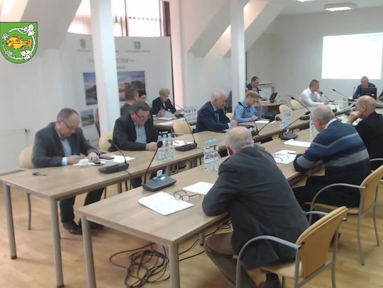 Gm. Krasnystaw. Mieszkańcy zapłacą więcej za śmieci i za radnych