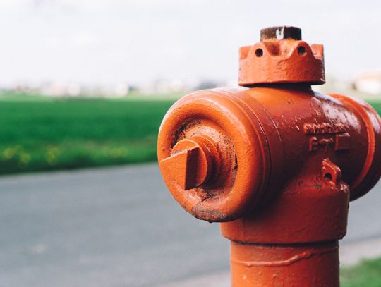 Władze gminy zapoznały z propozycjami cen, jakie w trakcie procedury przetargowej złożyli wykonawcy zajmujący się inwestycjami z zakresu gospodarki wodno-ściekowej. Jakie prace zaplanowano i gdzie będą prowadzone? Sprawdzamy.