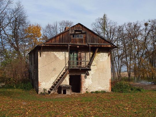Pani Joanna, wnuczka Czesławy Bobrowskiej, zwróciła się do naszej redakcji z nietypową prośbą. Jej babcia, która urodziła się w 1936 roku, będzie wkrótce obchodziła 90. rocznicę swoich urodzin. Ten szczególny jubileusz zasługuje w ocenie pani Joanny na szczególną oprawę.