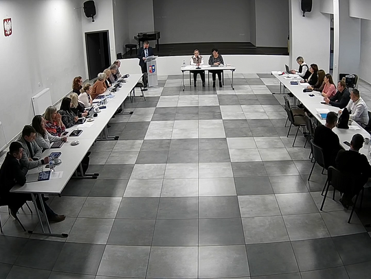 W czasie ostatniej sesji wójt Zdzisław Krupa poinformował radnych o konieczności wprowadzenia kilku zmian, tzw. autopoprawek, do zaproponowanego na nadchodzący rok projektu uchwały budżetowej. Jakie czynniki muszą wziąć pod uwagę samorządowcy?