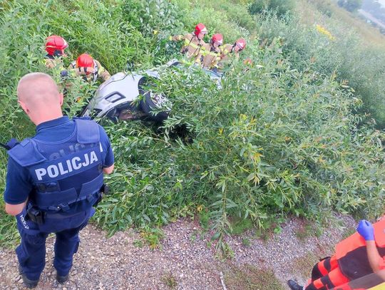 Gm. Rejowiec. Pozostawiony wrak wywołał zamieszanie i niepotrzebne wezwanie