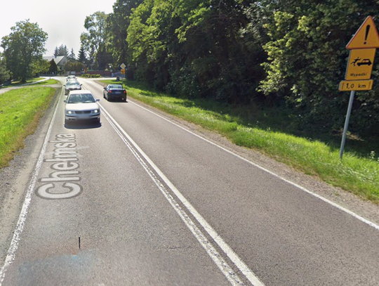 Gm. Rejowiec. Te decyzje nigdy nie są łatwe. Jedną drogową inwestycję zrealizują kosztem innej Uchwałę w sprawie wprowadzenia kolejnych zmian w tegorocznym budżecie samorządu radni podjęli w czasie ostatniej sesji. O ich istocie mówiła Renata Słomczyńska, a burmistrz Tadeusz Górski oraz przewodnicząca rady Ewa Nowak wyjaśnili, w jaki sposób wpłyną na gminną infrastrukturę.